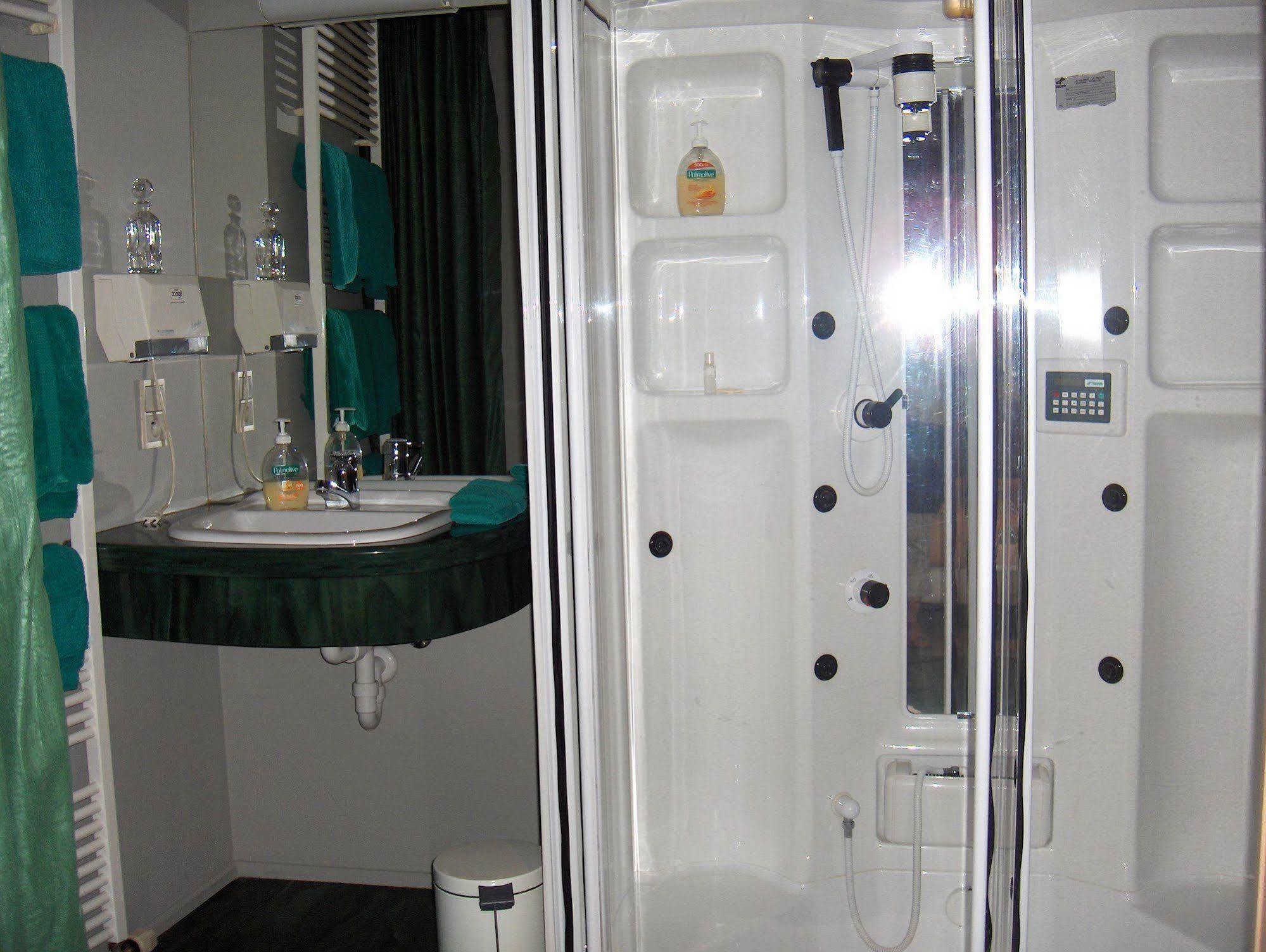 Hotel Duivels Paterke Harelbeeksestraat 29, 8500 コルト レイク エクステリア 写真